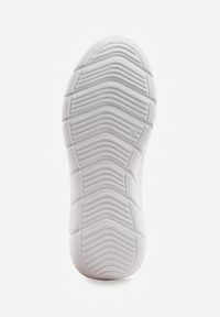 Born2be - Białe Minimalistyczne Buty Sportowe z Siateczki na Tłoczonej Podeszwie Zanera. Okazja: na co dzień, na spacer. Kolor: biały. Materiał: jeans. Szerokość cholewki: normalna. Sport: turystyka piesza, fitness, joga i pilates #9