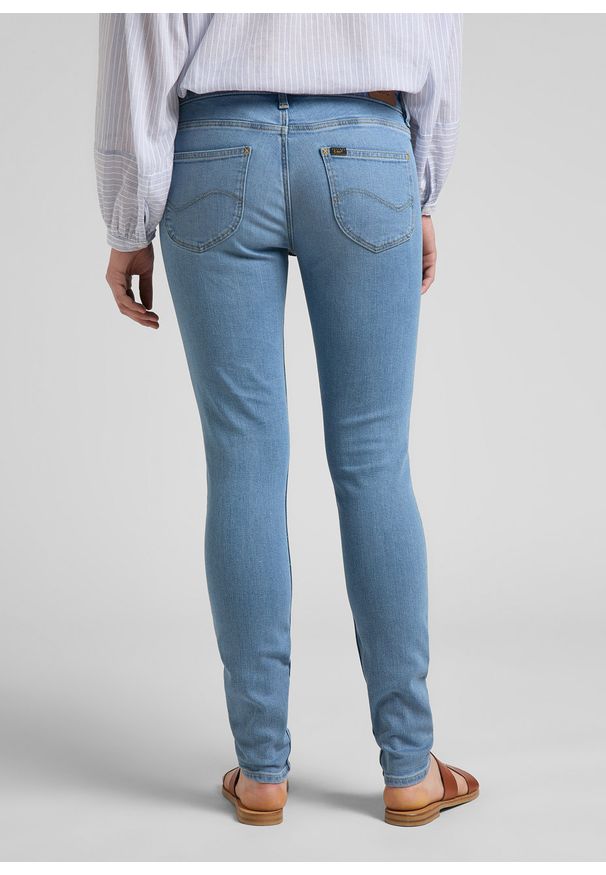 Lee - LEE SCARLETT DAMSKIE SPODNIE JEANSOWE MID CHARLY L526QDUG 112145241
