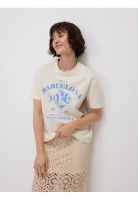 Reserved - T-shirt z nadrukiem - złamana biel. Materiał: bawełna, dzianina. Wzór: nadruk #1