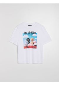 Sinsay - Bawełniana koszulka z nadrukiem - biały. Kolor: biały. Materiał: bawełna. Wzór: nadruk #1