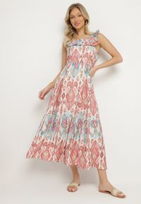 Born2be - Różowa Rozkloszowana Sukienka z Wiskozą Wiązana na Plecach w Print Boho Turielia. Okazja: na spacer. Kolor: różowy. Materiał: wiskoza. Długość rękawa: na ramiączkach. Wzór: nadruk. Sezon: lato. Styl: boho #1