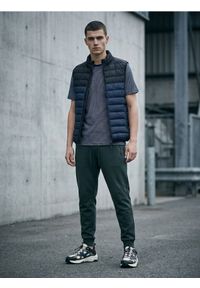 Sinsay - Spodnie dresowe jogger - zielony. Kolor: zielony. Materiał: dresówka #1