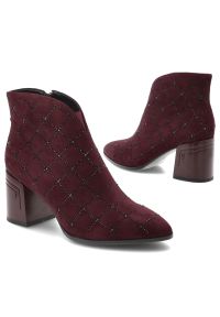 Bordowe Botki S.Barski Stylowe Buty Damskie. Zapięcie: zamek. Kolor: czerwony. Materiał: zamsz. Wzór: kratka, aplikacja. Obcas: na obcasie. Styl: elegancki. Wysokość obcasa: średni #6