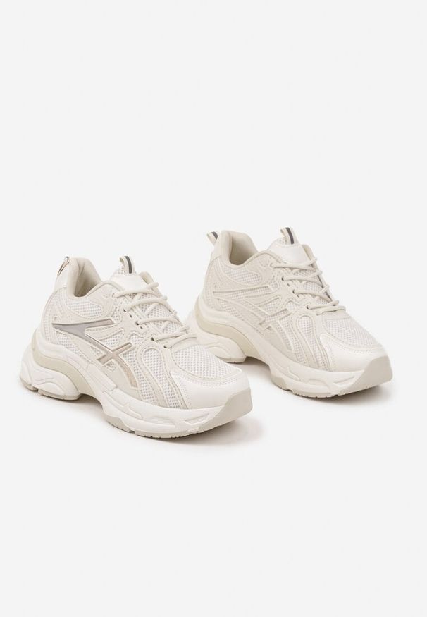 Renee - Beżowe Sneakersy na Platformie z Geometrycznym Wzorem Farissa. Okazja: na co dzień. Kolor: beżowy. Materiał: jeans. Wzór: geometria. Obcas: na platformie