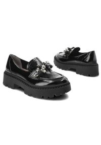 Czarne Półbuty Armodo Stylowe Mokasyny Damskie. Okazja: do pracy, na spotkanie biznesowe. Kolor: czarny. Materiał: lakier. Wzór: aplikacja. Styl: elegancki #6