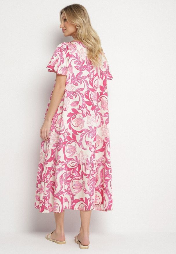 Born2be - Różowa Pudełkowa Sukienka z Wiskozy w Kwiaty z Dekoltem w Serek Inisara. Okazja: na co dzień. Typ kołnierza: dekolt w serek. Kolor: różowy. Materiał: wiskoza. Długość rękawa: krótki rękaw. Wzór: kwiaty. Styl: klasyczny, casual, elegancki