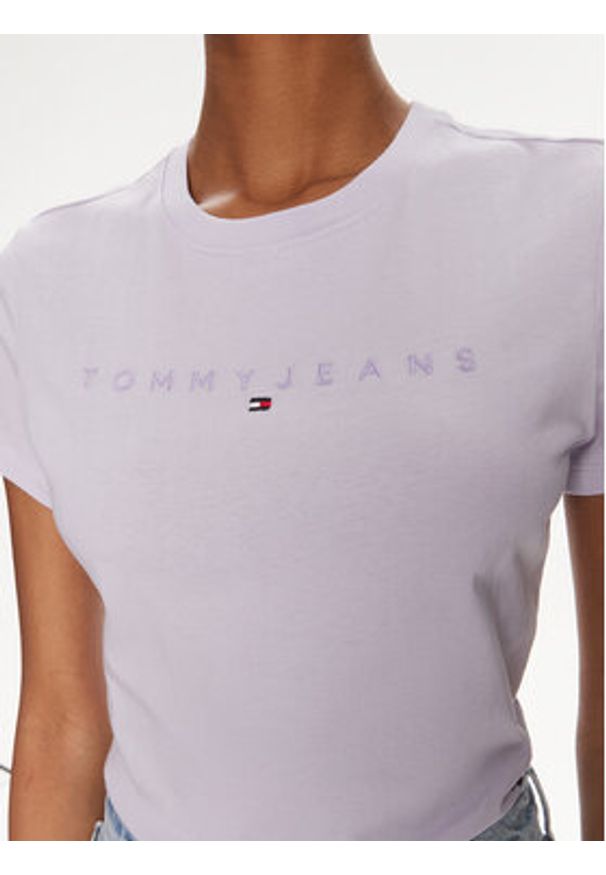 Tommy Jeans T-Shirt Tonal Linear DW0DW17827 Fioletowy Slim Fit. Kolor: fioletowy. Materiał: bawełna