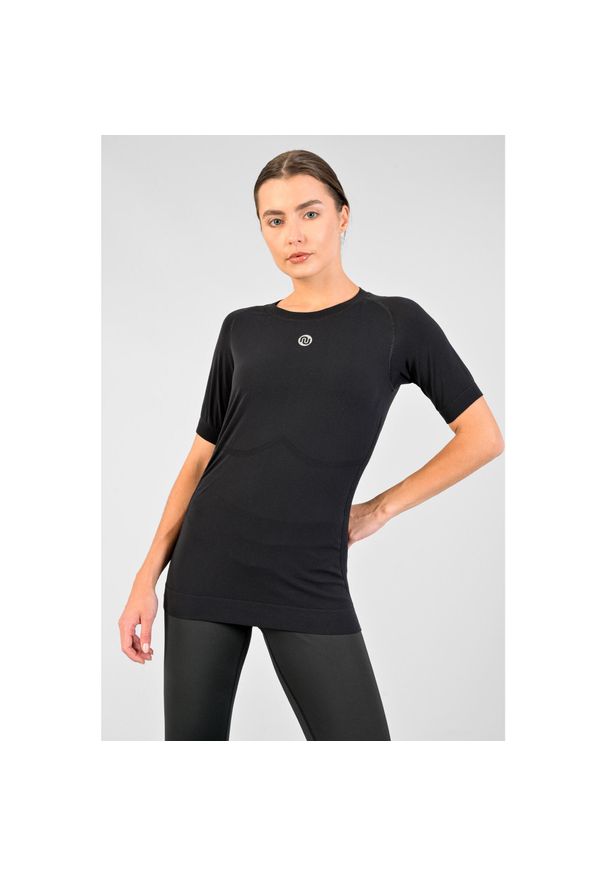 NESSI SPORTSWEAR - Oddychająca Koszulka Z Krótkim Rękawem Ultra. Kolor: czarny. Długość rękawa: krótki rękaw. Długość: krótkie. Sport: bieganie