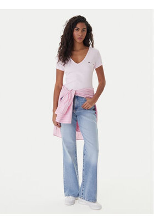 Tommy Jeans T-Shirt Essential DW0DW17385 Różowy Slim Fit. Kolor: różowy. Materiał: bawełna