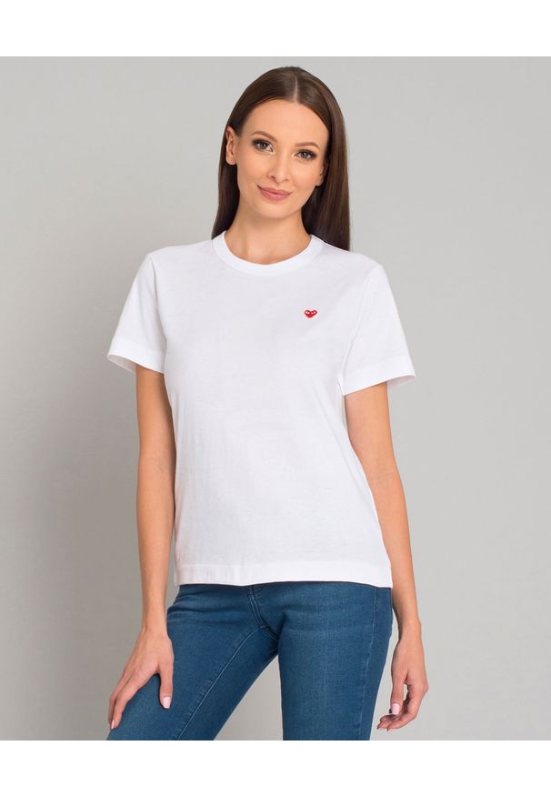 COMME DES GARCONS PLAY - Biały t-shirt z małym sercem. Okazja: na co dzień. Kolor: biały. Materiał: jeans. Styl: klasyczny, casual