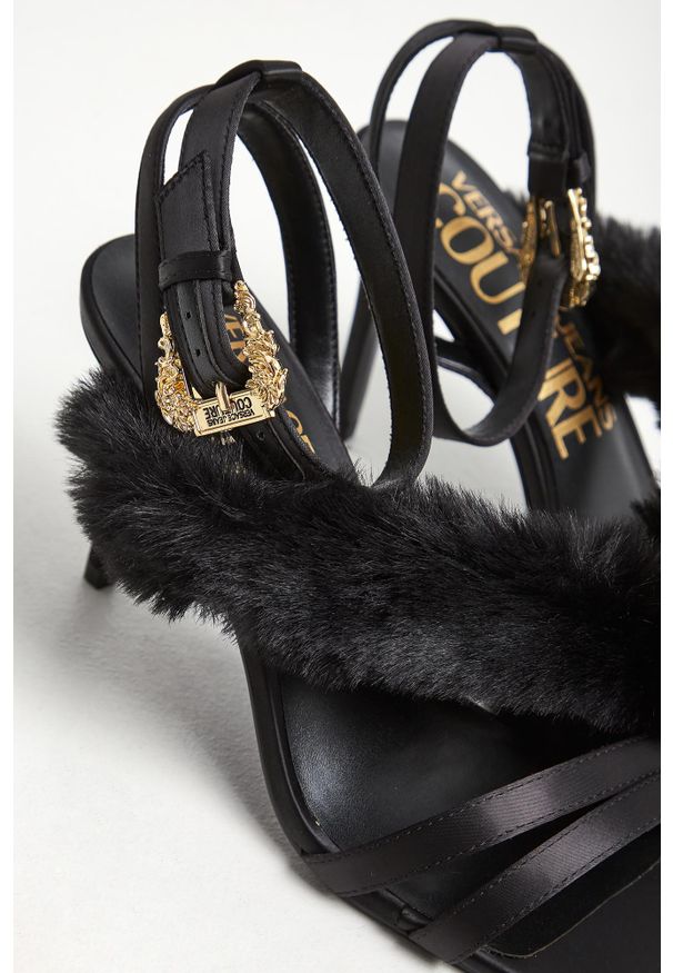 Versace Jeans Couture - Szpilki VERSACE JEANS COUTURE. Obcas: na szpilce