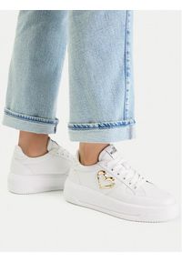 Love Moschino - LOVE MOSCHINO Sneakersy JA15485G0OIA0100 Biały. Kolor: biały. Materiał: skóra #1