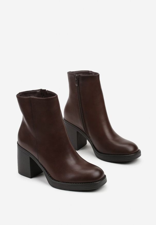 Renee - Brązowe Eleganckie Botki z Cholewką do Kostki na Słupku Esleana. Kolor: brązowy. Materiał: jeans. Szerokość cholewki: normalna. Sezon: zima. Obcas: na słupku. Styl: elegancki