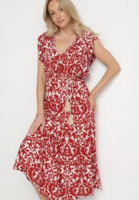 Born2be - Bordowa Bawełniana Sukienka Rozkloszowana z Falbankami w Ornamentalny Wzór Zaliette. Okazja: na co dzień. Typ kołnierza: kołnierz z falbankami. Kolor: czerwony. Materiał: bawełna. Długość rękawa: krótki rękaw. Styl: casual, elegancki #5