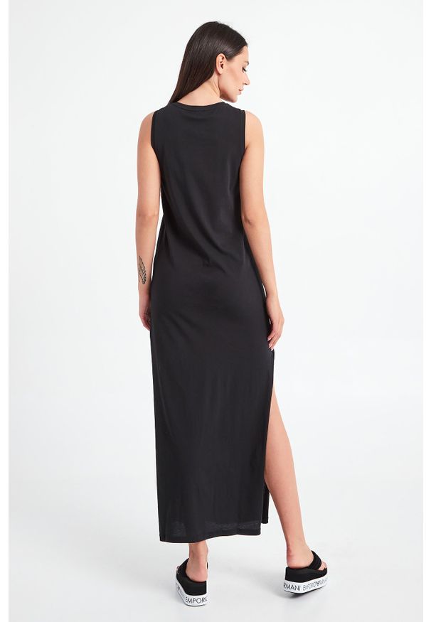 Emporio Armani Swimwear - SUKIENKA EMPORIO ARMANI SWIMWEAR. Długość rękawa: bez rękawów. Wzór: napisy. Typ sukienki: proste. Długość: maxi