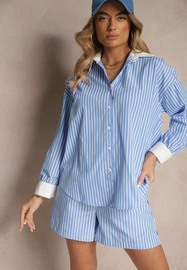 Renee - Niebieska Prążkowana Koszula o Fasonie Oversize z Kontrastowymi Wstawkami Onelira. Okazja: do pracy, na co dzień, na spotkanie biznesowe. Typ kołnierza: kołnierzyk klasyczny. Kolor: niebieski. Materiał: prążkowany. Długość rękawa: długi rękaw. Długość: długie. Styl: klasyczny, casual, elegancki, biznesowy