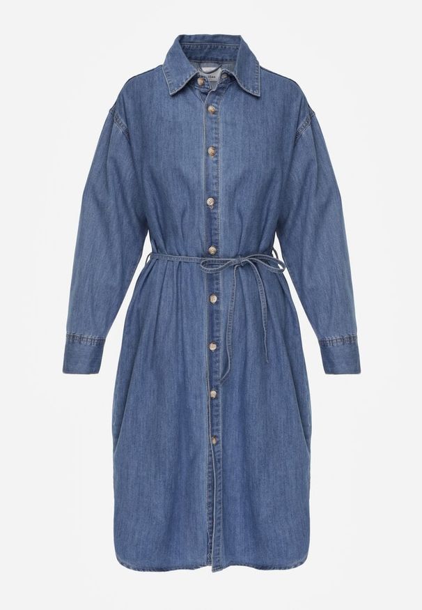 Renee - Niebieska Jeansowa Sukienka Koszulowa Oversize z Bawełną i Paskiem Cianatra. Okazja: na co dzień. Kolor: niebieski. Materiał: bawełna, jeans. Typ sukienki: koszulowe, oversize. Styl: casual, wizytowy