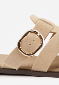 Renee - Beżowe Klapki Gladiatorki z Ozdobną Sprzączką Lusanatia. Okazja: na co dzień. Kolor: beżowy. Styl: casual #5