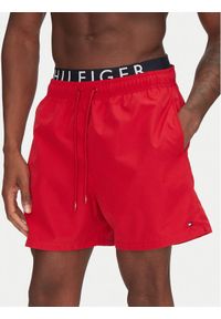 TOMMY HILFIGER - Tommy Hilfiger Szorty kąpielowe UM0UM03489 Czerwony Regular Fit. Kolor: czerwony. Materiał: syntetyk