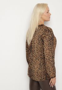 Born2be - Ciemnobeżowa Bluzka z Trójkątnym Dekoltem i Guziczkami Pastelis. Kolor: beżowy #3