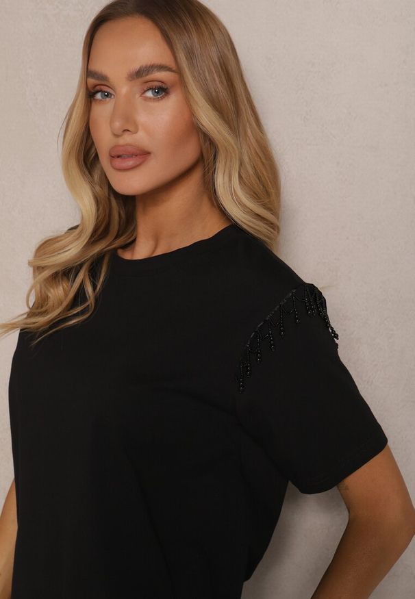 Renee - Czarny T-shirt z Bawełny z Koralikami Vlerra. Okazja: na co dzień, na spacer. Kolor: czarny. Materiał: bawełna. Wzór: aplikacja. Sezon: lato, wiosna. Styl: klasyczny, casual