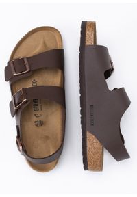 Sandały Unisex Birkenstock Milano BF (34701). Okazja: na co dzień, na spacer. Zapięcie: pasek. Kolor: brązowy. Materiał: skóra, materiał. Wzór: paski. Sezon: lato. Styl: klasyczny, młodzieżowy, casual, sportowy