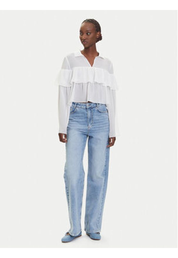 only - ONLY Bluzka Suzzi 15360661 Biały Regular Fit. Kolor: biały. Materiał: syntetyk