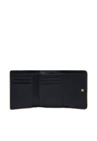 TOMMY HILFIGER - Tommy Hilfiger Duży Portfel Damski Th Distinct Trifold Wallet Mono AW0AW17257 Brązowy. Kolor: brązowy. Materiał: skóra