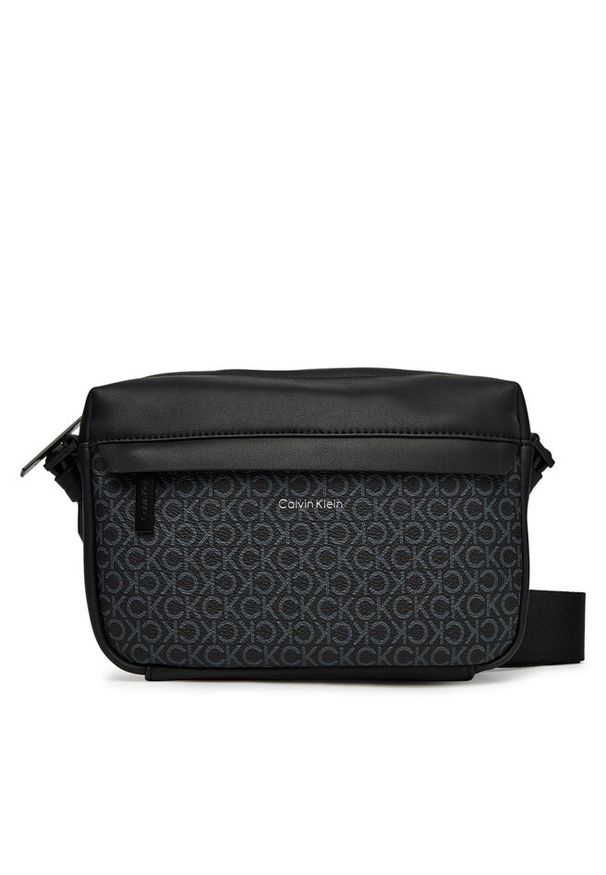 Saszetka Calvin Klein. Kolor: czarny