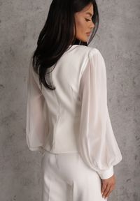 Renee - Biała Bluzka VICES w Kopertowym Stylu z Luźnymi Transparentnymi Rękawami i Dekoltem V Inge. Okazja: na co dzień, na komunię. Kolor: biały. Materiał: jeans. Styl: casual, elegancki #7