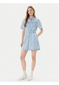 Tommy Jeans Sukienka jeansowa DW0DW21168 Niebieski Regular Fit. Kolor: niebieski. Materiał: bawełna