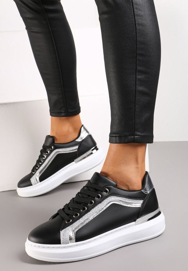 Renee - Czarne Sneakersy na Grubej Podeszwie z Brokatem Veneli. Kolor: czarny