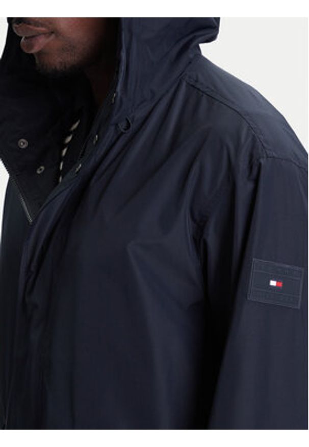 TOMMY HILFIGER - Tommy Hilfiger Parka MW0MW39645 Granatowy Regular Fit. Kolor: niebieski. Materiał: syntetyk