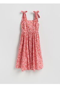 Reserved - Sukienka midi w kwiaty - różowy. Kolor: różowy. Materiał: bawełna. Wzór: kwiaty. Długość: midi #1