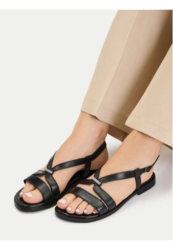 Lasocki Sandały CEO-WI16-FOXI-12 Czarny. Kolor: czarny. Materiał: skóra