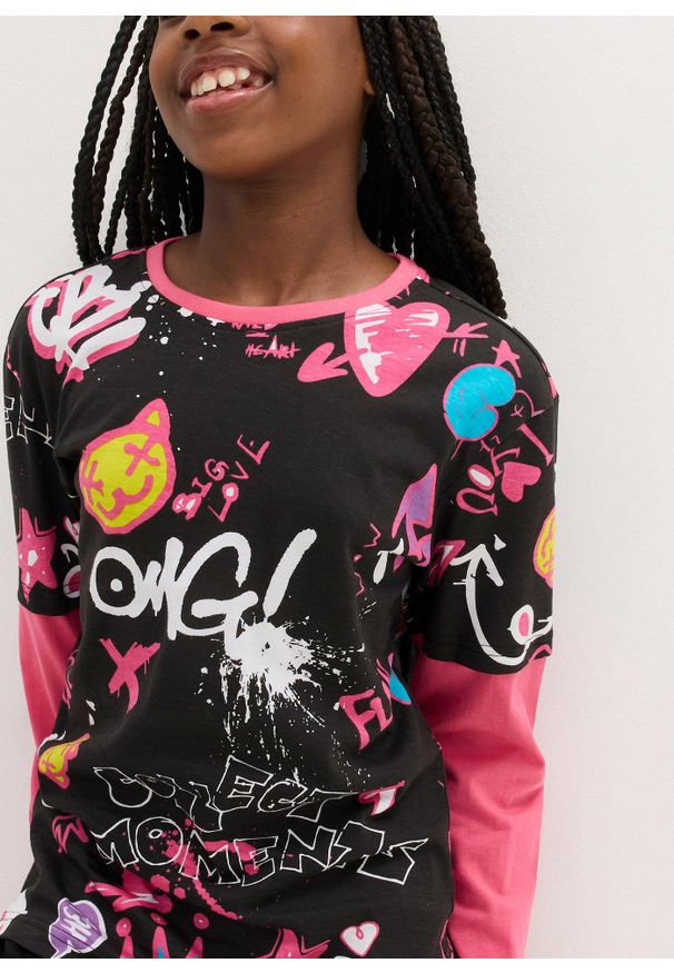 bonprix - Shirt dziewczęcy w optyce warstwowego, z bawełny organicznej. Kolor: czarny. Materiał: bawełna. Wzór: nadruk