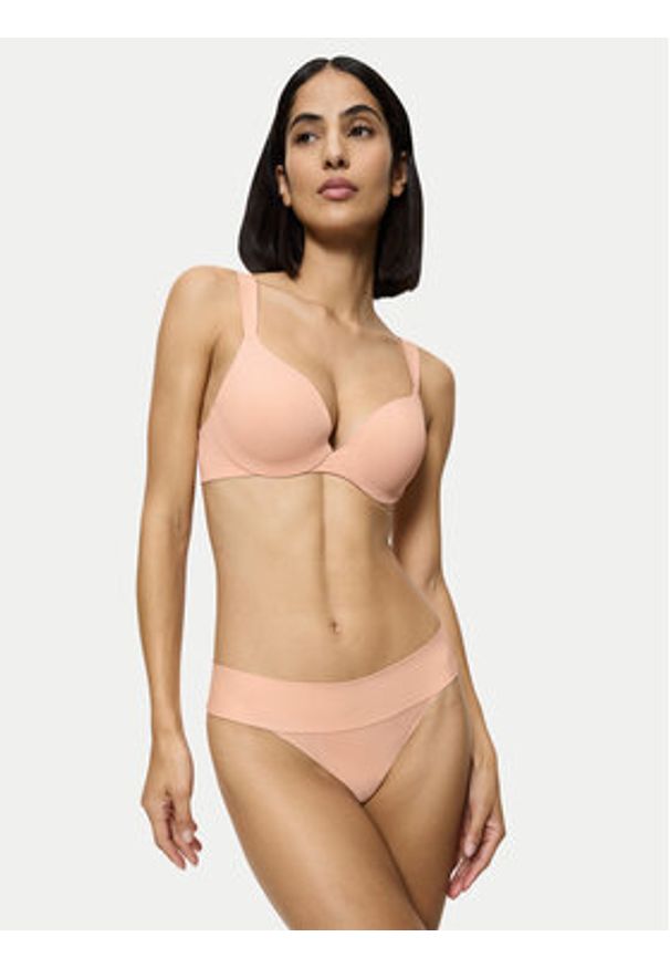 Triumph Stringi Make-Up Illusion 10218386 Różowy. Kolor: różowy. Materiał: syntetyk