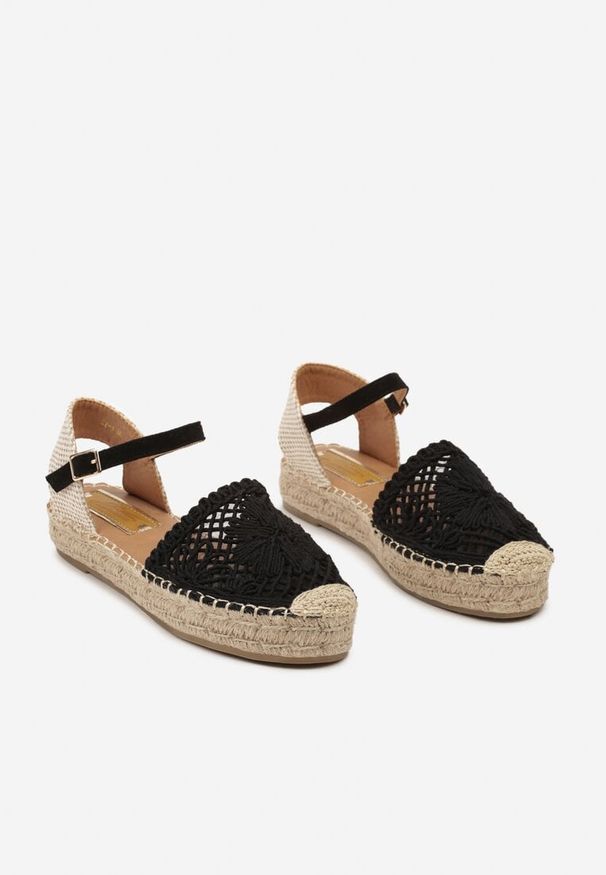 Renee - Czarne Espadryle na Niskiej Platformie Zapinane wokół Kostki z Plecionką Asanipia. Kolor: czarny. Sezon: lato. Obcas: na platformie. Styl: elegancki