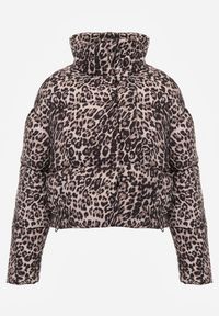 Renee - Brązowa Panterkowa Kurtka Pikowana o Krótkim Kroju ze Ściągaczami Ivilda. Okazja: na co dzień. Kolor: brązowy. Materiał: jeans. Długość: krótkie. Wzór: motyw zwierzęcy. Sezon: wiosna. Styl: casual, wizytowy #8