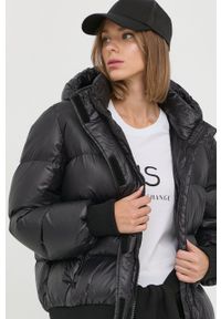 Armani Exchange kurtka puchowa damska kolor czarny zimowa. Okazja: na co dzień. Kolor: czarny. Materiał: puch. Sezon: zima. Styl: casual #1