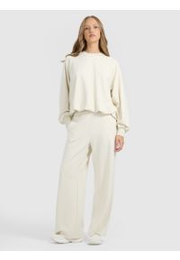 4f - 4F Bluza dresowa nierozpinana z modalem damska - beżowa L. Okazja: na co dzień. Kolor: beżowy. Materiał: dresówka. Styl: casual