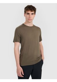 4f - 4F Koszulka trekkingowa z wełną merino męska - oliwkowa/khaki S. Okazja: na co dzień. Kolor: brązowy, wielokolorowy, oliwkowy. Materiał: wełna. Styl: casual