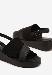 Born2be - Czarne Sandały na Koturnie Vices z Wycięciami Saricee. Okazja: na co dzień. Zapięcie: sprzączka. Kolor: czarny. Materiał: jeans. Sezon: lato. Obcas: na koturnie. Styl: elegancki, casual #6