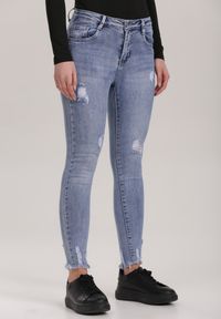 Renee - Jasnoniebieskie Jeansy Skinny Himelia. Kolor: niebieski. Materiał: jeans #1