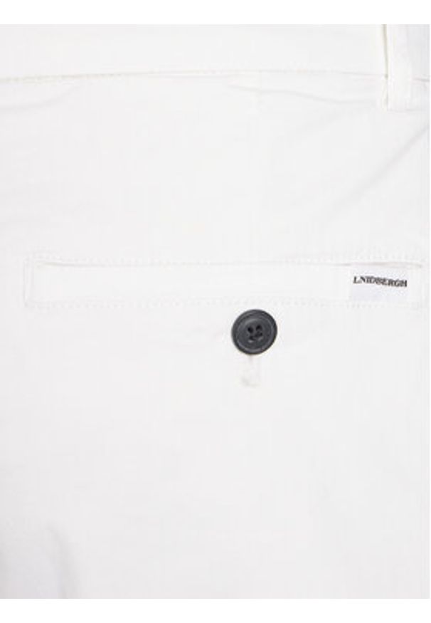 Lindbergh Chinosy 30-005044 Biały Slim Fit. Kolor: biały. Materiał: bawełna