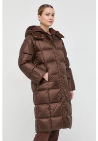 Marella kurtka puchowa damska kolor brązowy zimowa. Okazja: na co dzień. Typ kołnierza: kaptur. Kolor: brązowy. Materiał: puch. Sezon: zima. Styl: casual #2