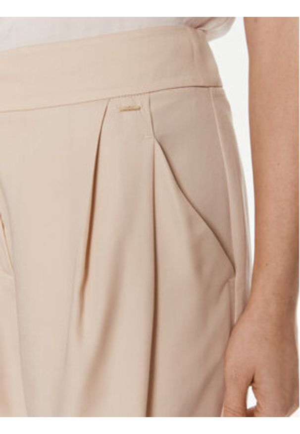 JOOP! Bermudy 30042155 Beżowy Regular Fit. Kolor: beżowy. Materiał: lyocell
