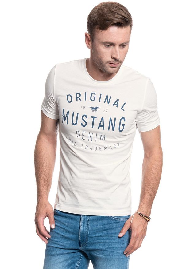 Mustang - MUSTANG TSHIRT Alex C Print CLOUD DANCER 1010716 2020. Wzór: nadruk