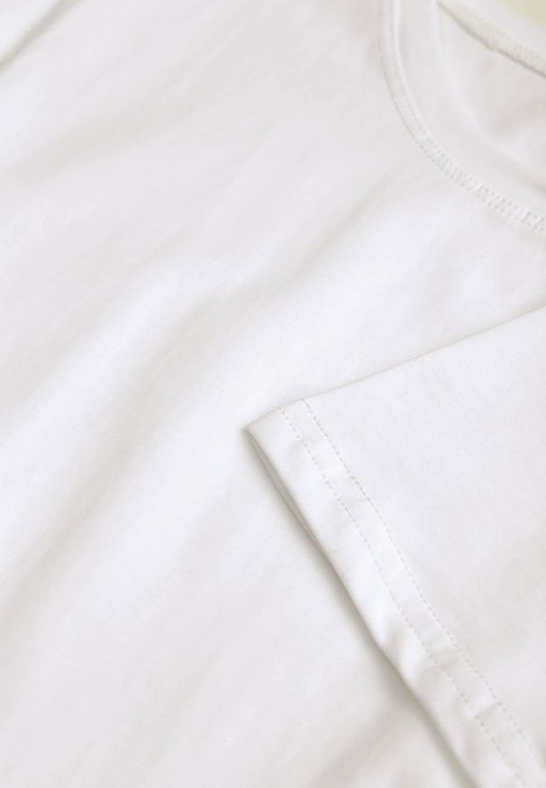 Renee - Biały Casualowy Bawełniany T-shirt Rivali. Okazja: na co dzień. Kolor: biały. Materiał: bawełna. Styl: casual