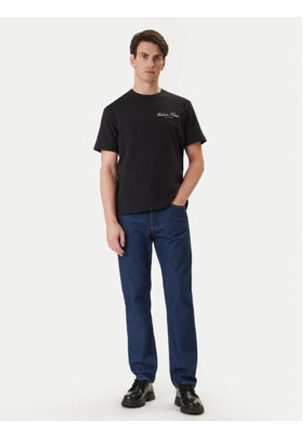 Calvin Klein Jeans T-Shirt LV04RF822G Czarny Regular Fit. Kolor: czarny. Materiał: bawełna